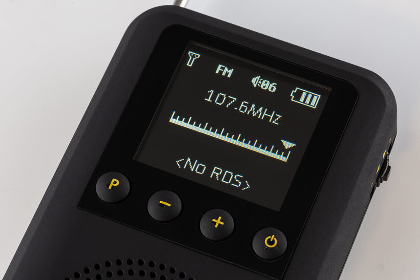 Goodmans Pocket DAB, Portable Digital Radio, Built-in Speaker, Rechargeable GDPRDAB detail1